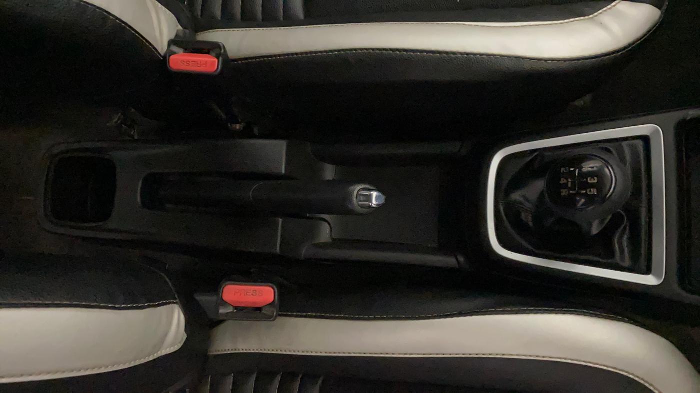 2020 Maruti Swift ZXI, Petrol, Manual, 77,005 km, Gear Lever