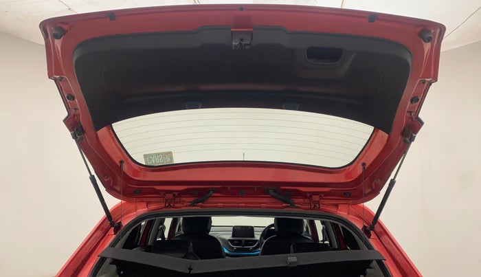 2020 Tata ALTROZ XZ PETROL, Petrol, Manual, 27,102 km, Boot Door Open