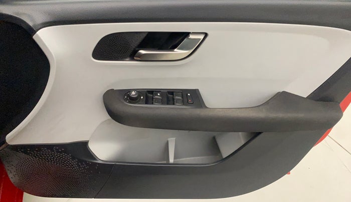 2020 Tata ALTROZ XZ PETROL, Petrol, Manual, 27,102 km, Driver Side Door Panels Control