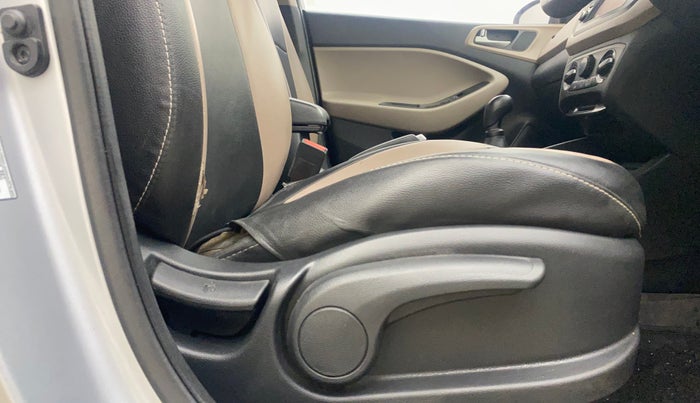 2020 Hyundai Elite i20 SPORTZ PLUS 1.2, Petrol, Manual, 36,434 km, Driver Side Adjustment Panel