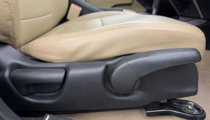 2015 Honda City 1.5L I-VTEC SV CVT, Petrol, Automatic, 79,373 km, Driver Side Adjustment Panel