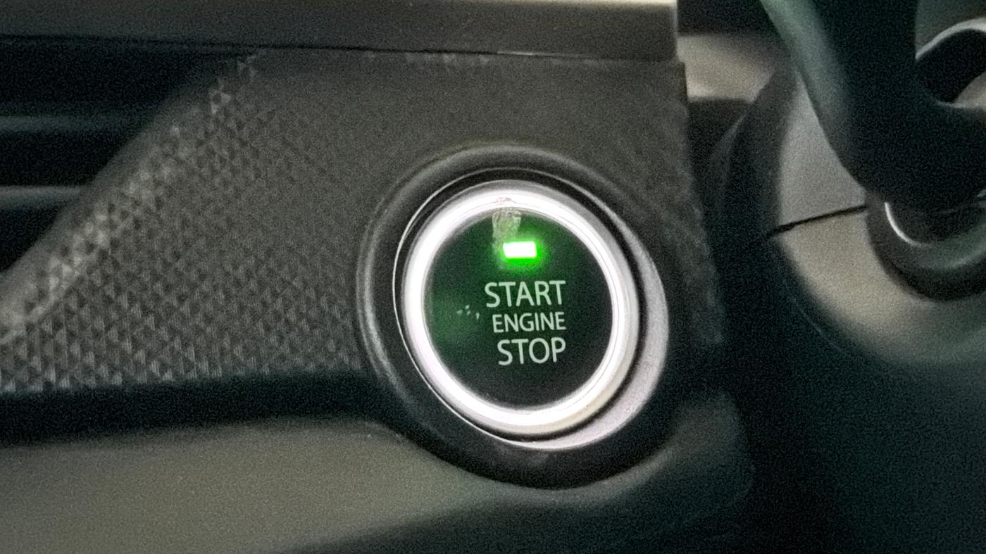 2023 Tata NEXON FEARLESS + SUNROOF DCA DUAL TONE 1.2 PETROL, Petrol, Automatic, 62,802 km, Keyless Start/ Stop Button