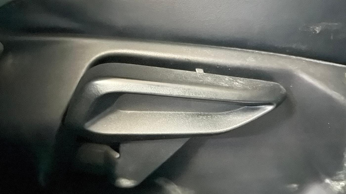2023 Tata NEXON FEARLESS + SUNROOF DCA DUAL TONE 1.2 PETROL, Petrol, Automatic, 62,802 km, Driver Side Adjustment Panel