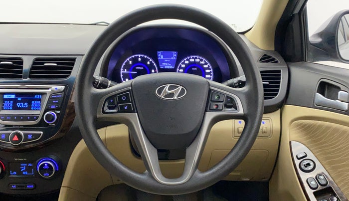 2015 Hyundai Verna FLUIDIC 1.6 CRDI S(O) 4S, Diesel, Manual, 56,784 km, Steering Wheel Close Up
