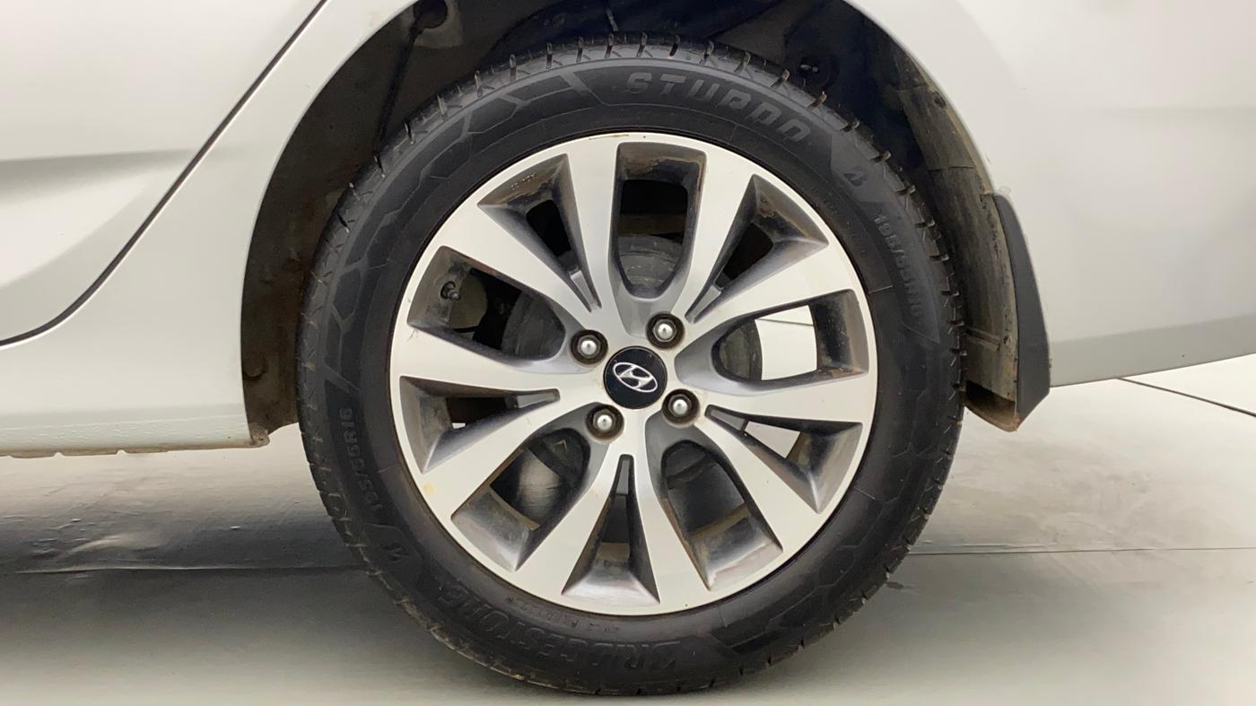 2015 Hyundai Verna FLUIDIC 1.6 CRDI S(O) 4S, Diesel, Manual, 56,784 km, Left Rear Wheel