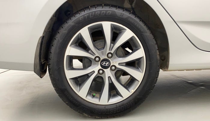 2015 Hyundai Verna FLUIDIC 1.6 CRDI S(O) 4S, Diesel, Manual, 56,784 km, Right Rear Wheel