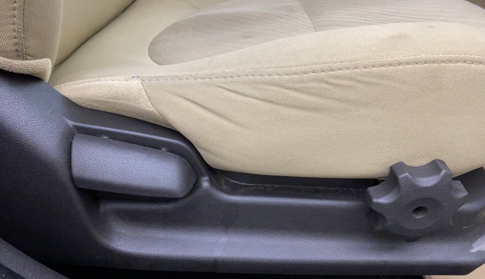 2015 Hyundai Verna FLUIDIC 1.6 CRDI S(O) 4S, Diesel, Manual, 56,784 km, Driver Side Adjustment Panel