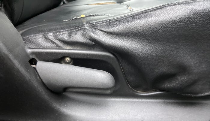 2013 Maruti Swift VDI, Diesel, Manual, 1,22,778 km, Driver Side Adjustment Panel