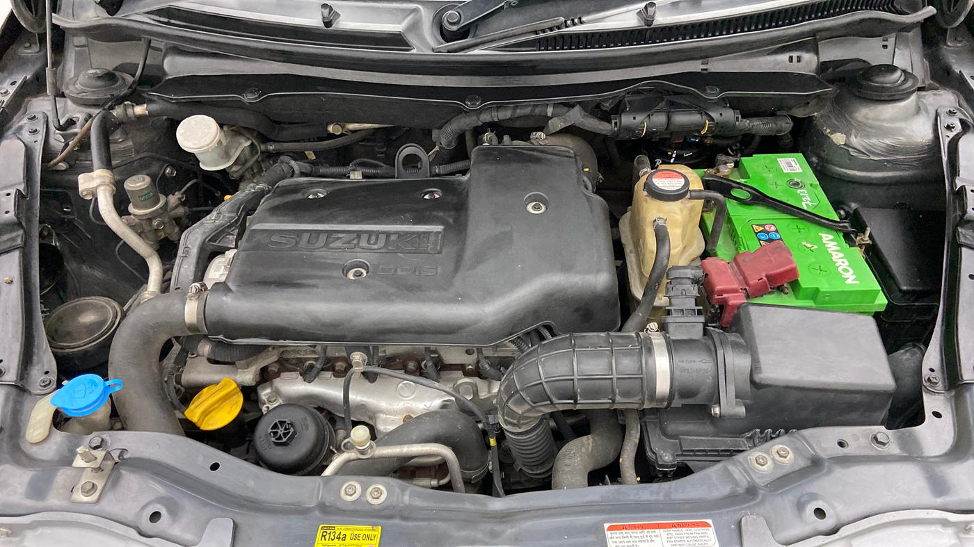 2013 Maruti Swift VDI, Diesel, Manual, 1,22,778 km, Open Bonet