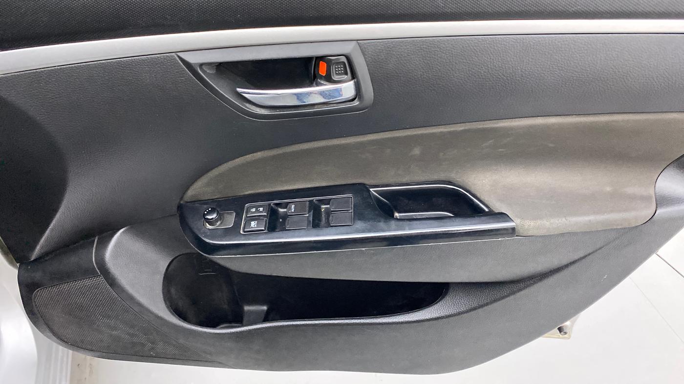 2013 Maruti Swift VDI, Diesel, Manual, 97,085 km, Driver Side Door Panels Control