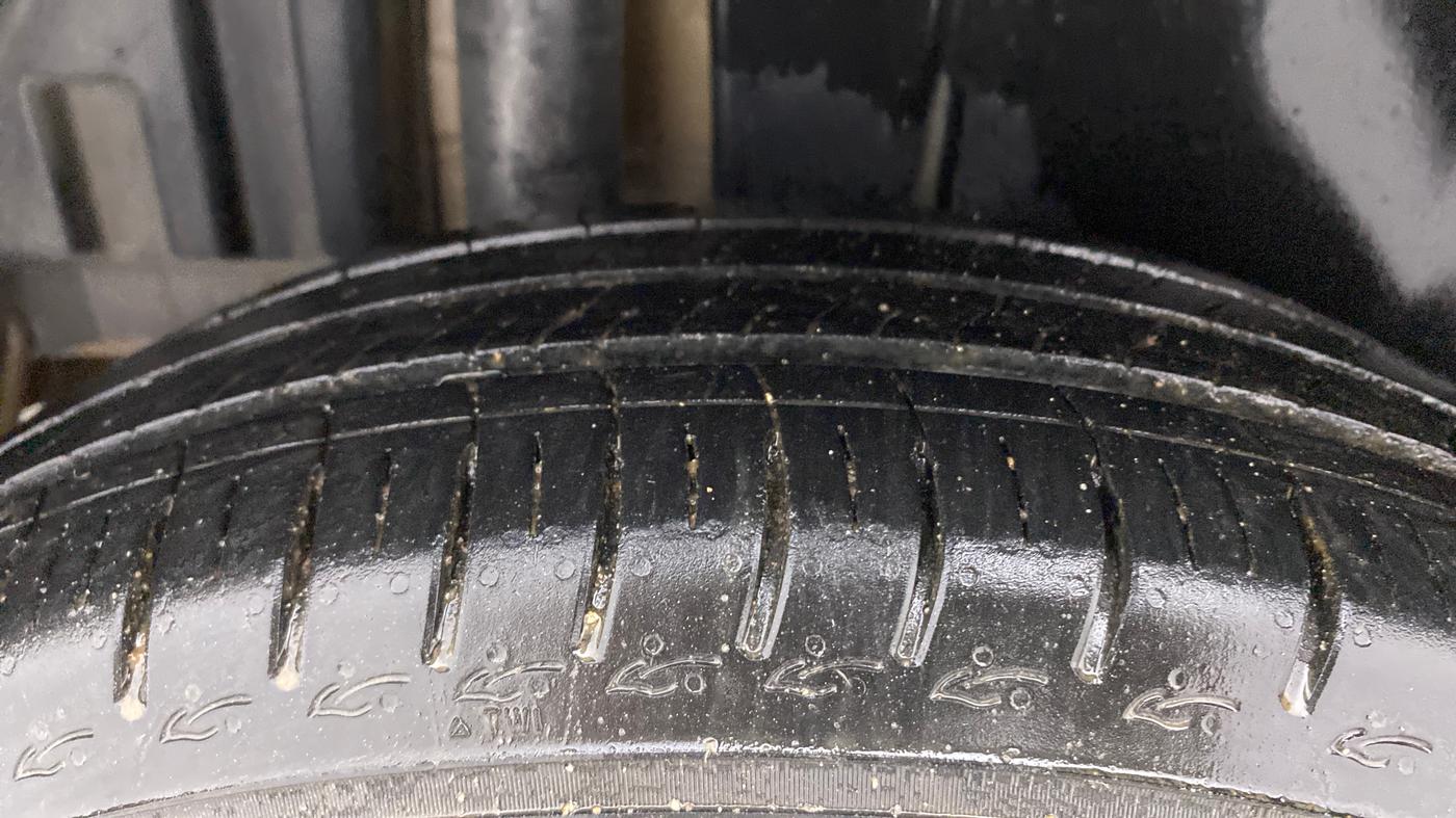 2013 Maruti Swift VDI, Diesel, Manual, 97,085 km, Right Rear Tyre Tread