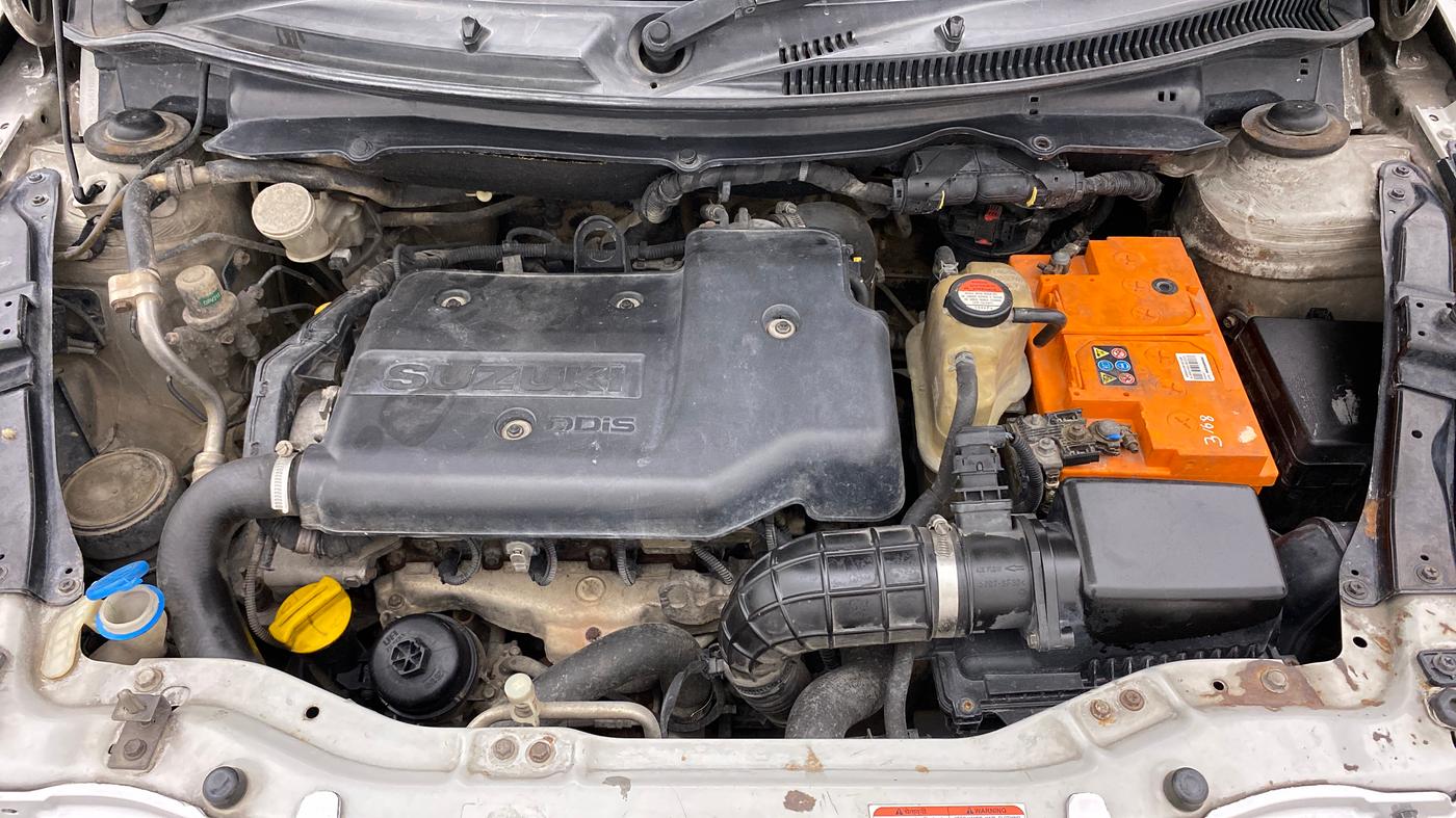 2013 Maruti Swift VDI, Diesel, Manual, 97,085 km, Open Bonet