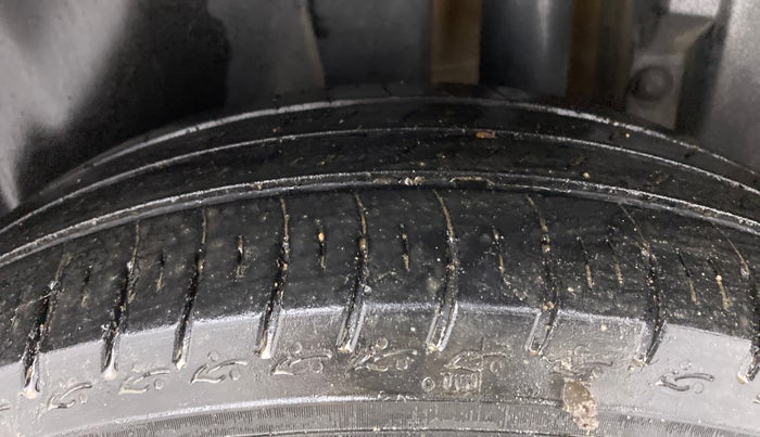 2013 Maruti Swift VDI, Diesel, Manual, 97,085 km, Left Rear Tyre Tread