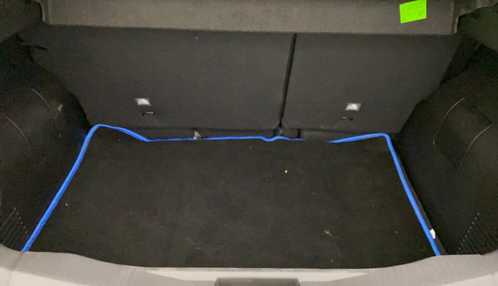 2022 Renault Kiger RXZ MT, Petrol, Manual, 36,490 km, Boot Inside