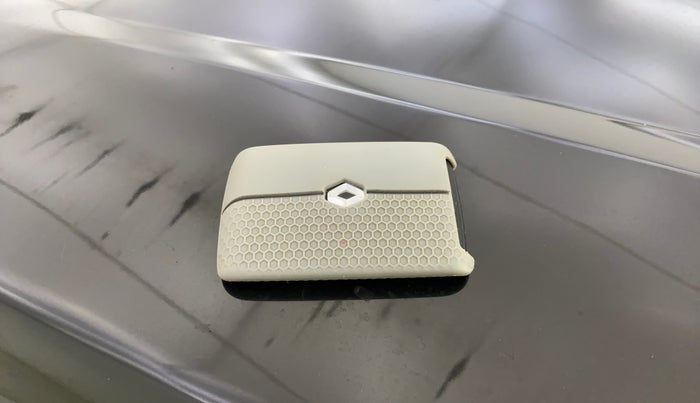 2022 Renault Kiger RXZ MT, Petrol, Manual, 36,490 km, Key Close Up