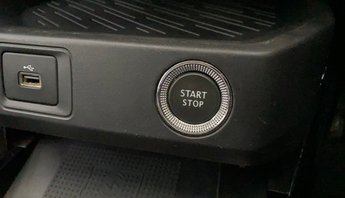 2022 Renault Kiger RXZ MT, Petrol, Manual, 36,490 km, Keyless Start/ Stop Button