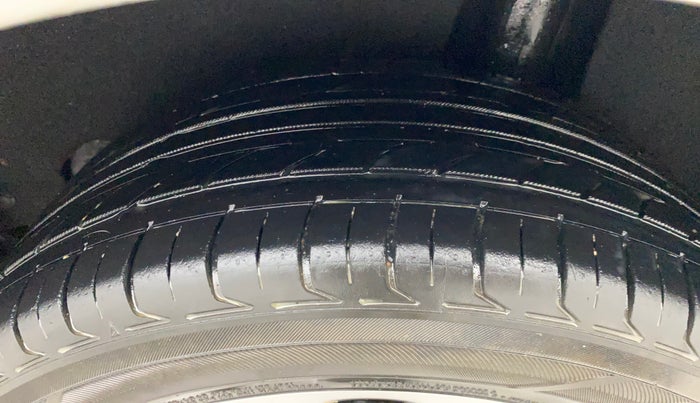 2017 Maruti Baleno ZETA CVT PETROL 1.2, Petrol, Automatic, 1,14,619 km, Left Rear Tyre Tread