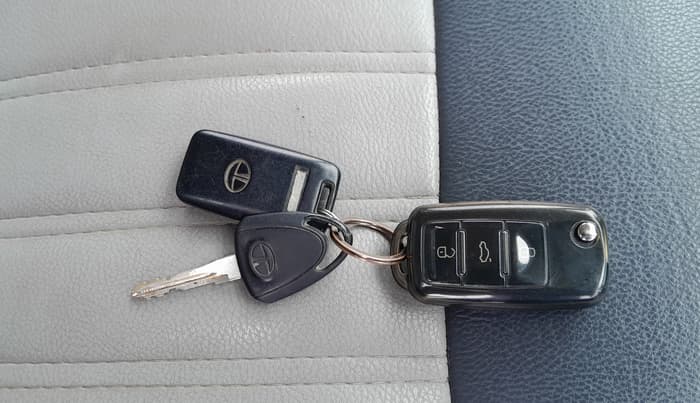 2015 Tata Nano TWIST XTA, Petrol, Automatic, 58,744 km, Key Close Up