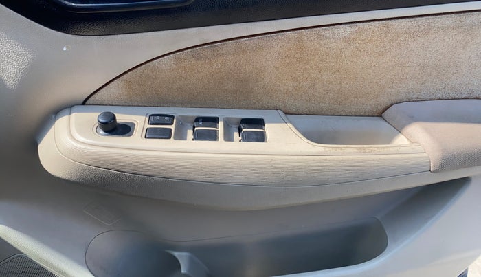 2017 Maruti Dzire VXI, Petrol, Manual, 99,062 km, Driver Side Door Panels Control