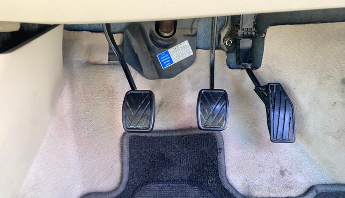 2017 Maruti Dzire VXI, Petrol, Manual, 99,062 km, Pedals