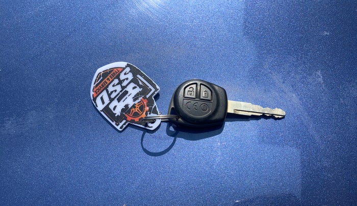 2017 Maruti Dzire VXI, Petrol, Manual, 99,062 km, Key Close Up