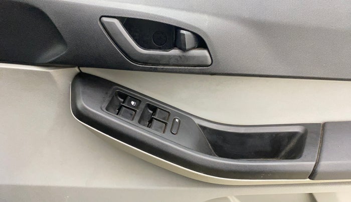 2023 Tata Tiago XT (O) PETROL, Petrol, Manual, 26,187 km, Driver Side Door Panels Control