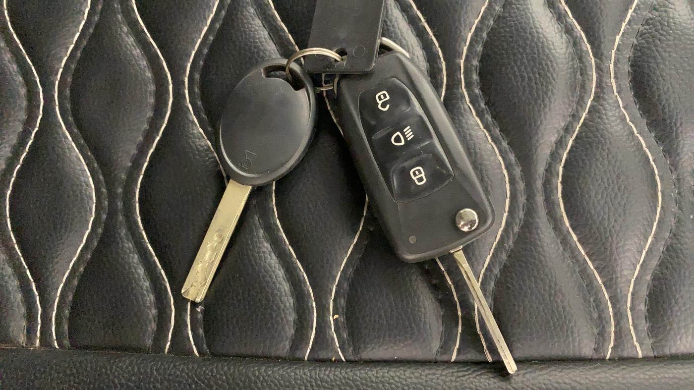 2023 Tata Tiago XT (O) PETROL, Petrol, Manual, 25,927 km, Key Close Up