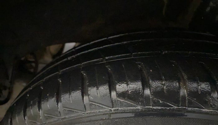 2021 Renault Kwid RXT 1.0 (O), Petrol, Manual, 47,480 km, Left Rear Tyre Tread