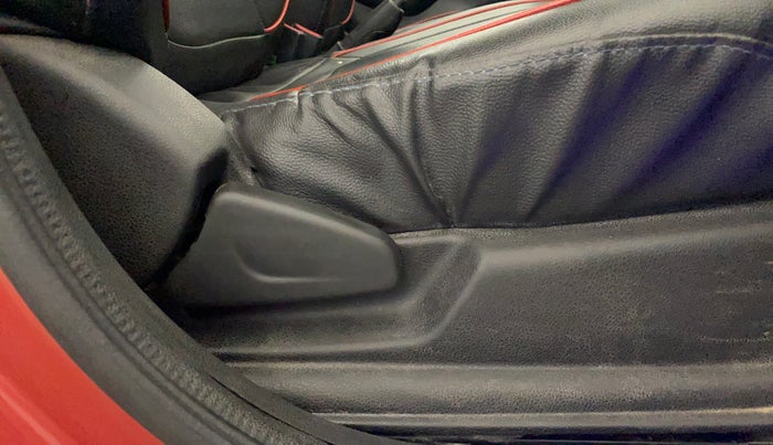 2021 Renault Kwid RXT 1.0 (O), Petrol, Manual, 47,480 km, Driver Side Adjustment Panel