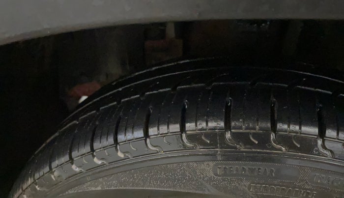 2021 Renault Kwid RXT 1.0 (O), Petrol, Manual, 47,480 km, Left Front Tyre Tread