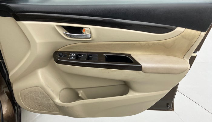 2014 Maruti Ciaz VDI PLUS, Diesel, Manual, 1,13,913 km, Driver Side Door Panels Control