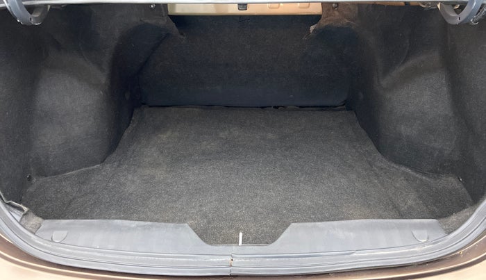 2014 Maruti Ciaz VDI PLUS, Diesel, Manual, 1,13,913 km, Boot Inside