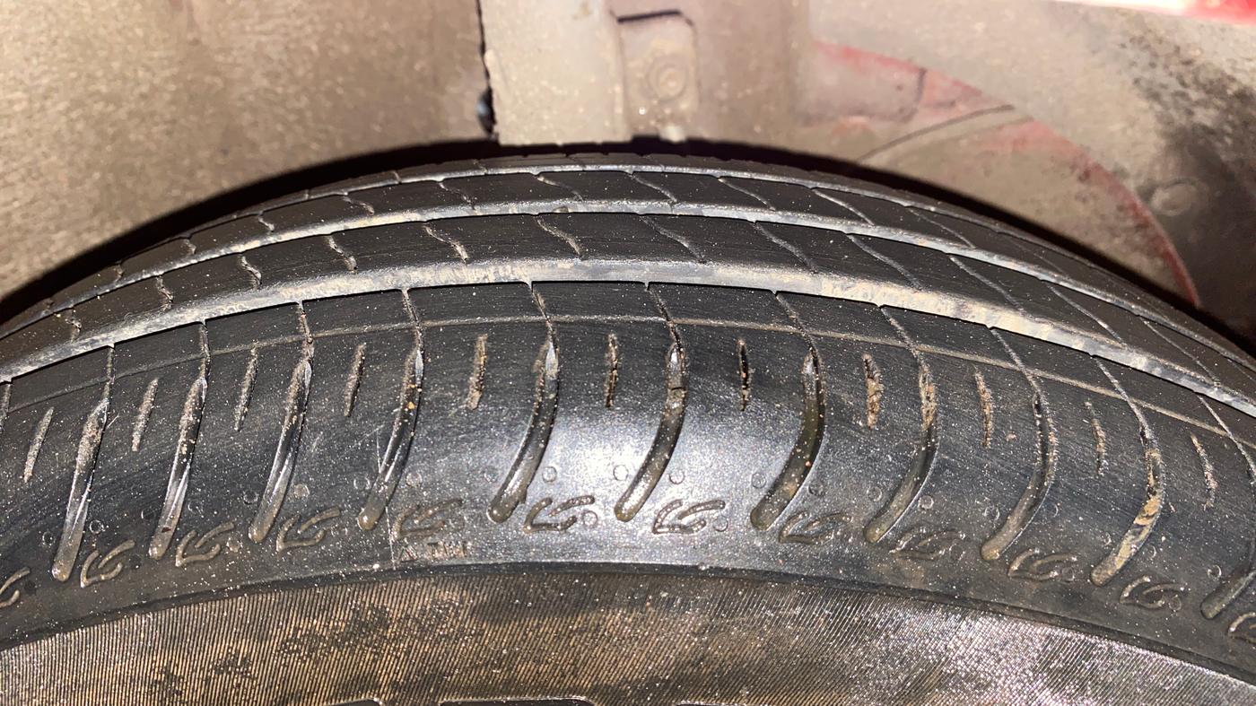 2018 Maruti Dzire VXI, Petrol, Manual, 51,420 km, Right Front Tyre Tread