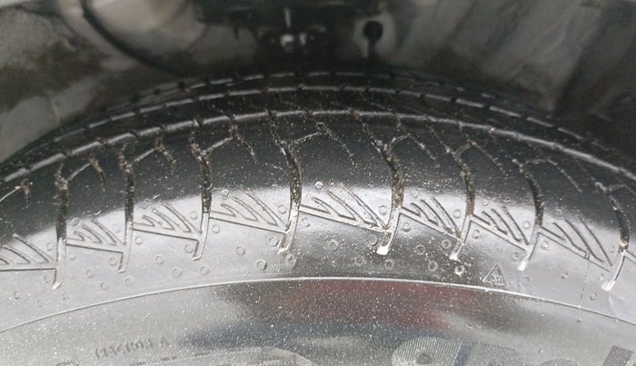 2017 Hyundai Creta SX PLUS AT 1.6 PETROL, Petrol, Automatic, 64,367 km, Right Front Tyre Tread