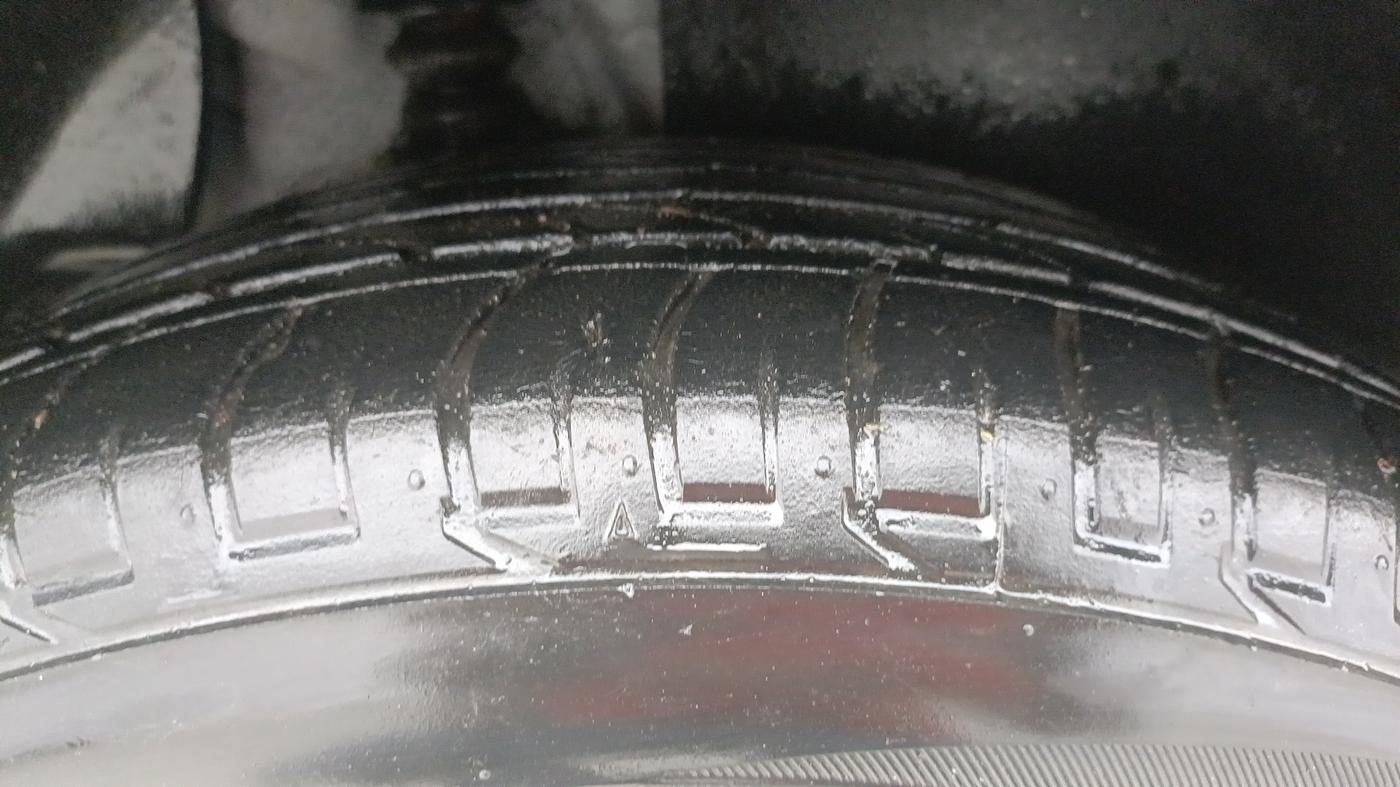 2017 Hyundai Creta SX PLUS AT 1.6 PETROL, Petrol, Automatic, 64,367 km, Right Rear Tyre Tread