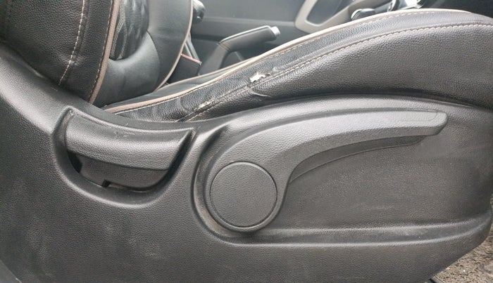 2017 Hyundai Creta SX PLUS AT 1.6 PETROL, Petrol, Automatic, 64,367 km, Driver Side Adjustment Panel