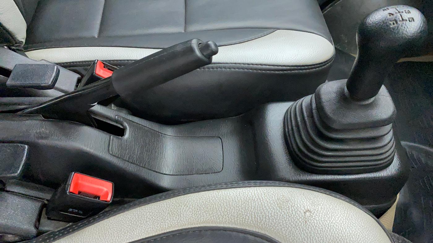 2018 Maruti Eeco 7 STR, Petrol, Manual, 13,542 km, Gear Lever