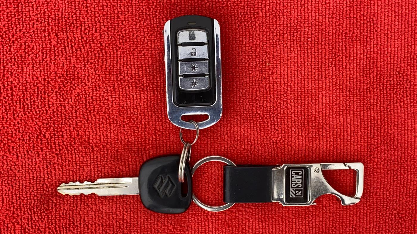 2018 Maruti Eeco 7 STR, Petrol, Manual, 13,542 km, Key Close Up