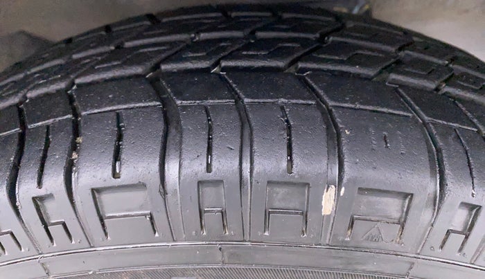 2018 Maruti Eeco 7 STR, Petrol, Manual, 13,542 km, Right Front Tyre Tread