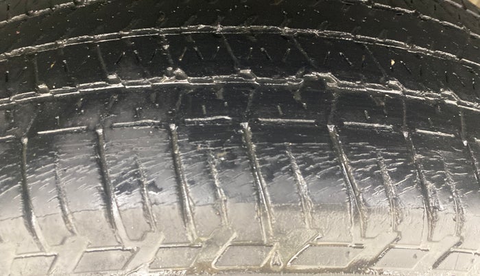 2017 Mahindra XUV500 W6 AT, Diesel, Automatic, 95,152 km, Left Rear Tyre Tread