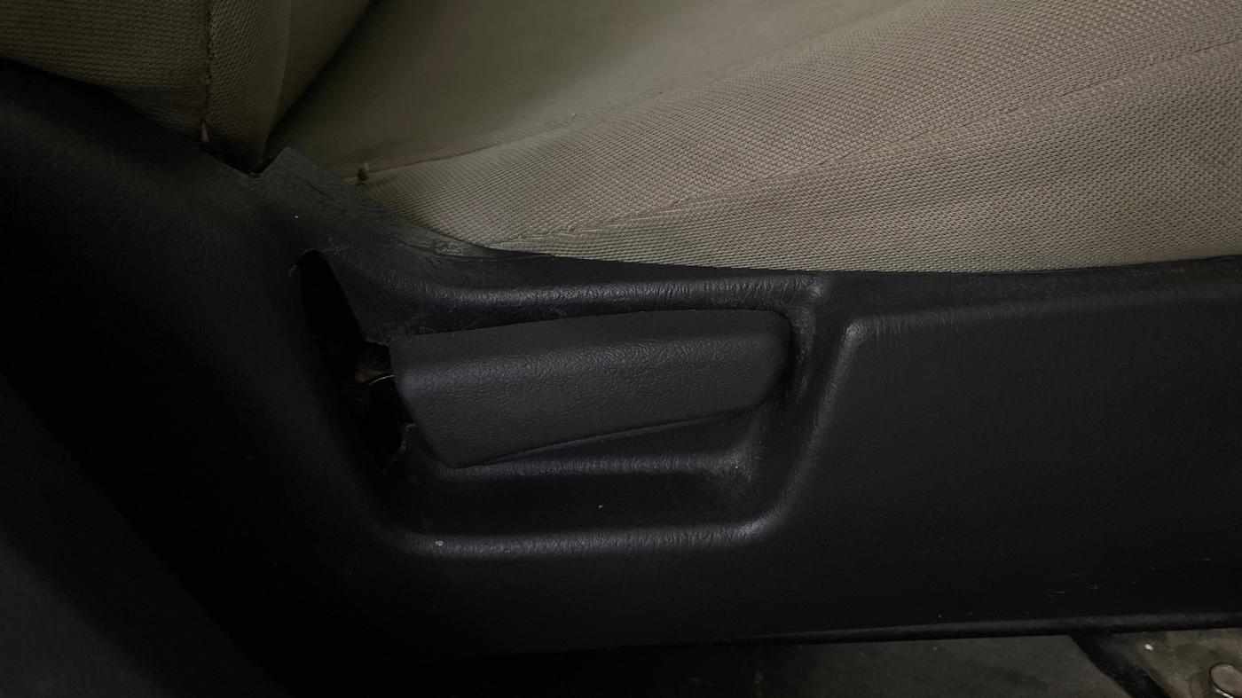 2017 Maruti Alto K10 VXI, Petrol, Manual, 73,175 km, Driver Side Adjustment Panel