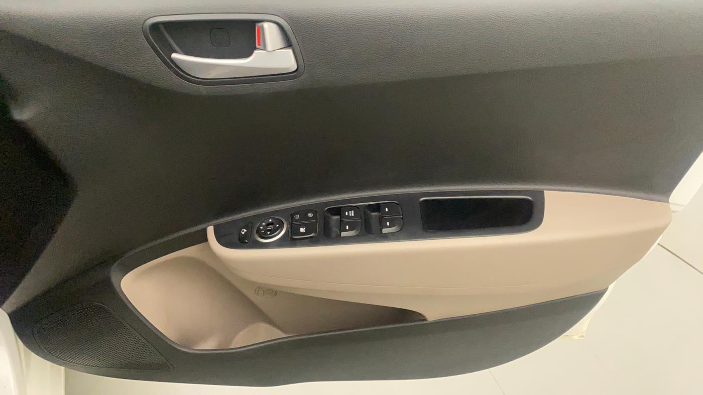 2018 Hyundai Grand i10 ASTA 1.2 KAPPA VTVT, Petrol, Manual, 16,711 km, Driver Side Door Panels Control