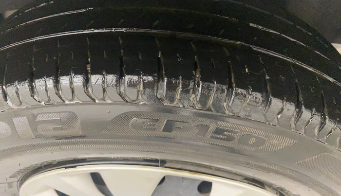 2021 Maruti Swift VXI, Petrol, Manual, 35,798 km, Left Rear Tyre Tread