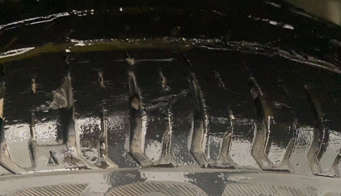 2021 Maruti Swift VXI, Petrol, Manual, 35,798 km, Right Rear Tyre Tread