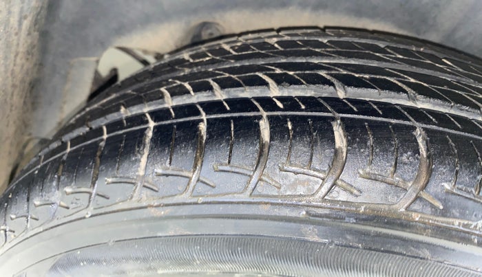 2016 Maruti Ciaz VXI, Petrol, Manual, 31,229 km, Left Rear Tyre Tread