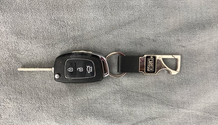 2014 Hyundai Verna FLUIDIC 1.4 CRDI CX, Diesel, Manual, 75,901 km, Key Close Up