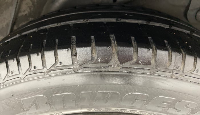 2014 Hyundai Verna FLUIDIC 1.4 CRDI CX, Diesel, Manual, 75,901 km, Left Rear Tyre Tread