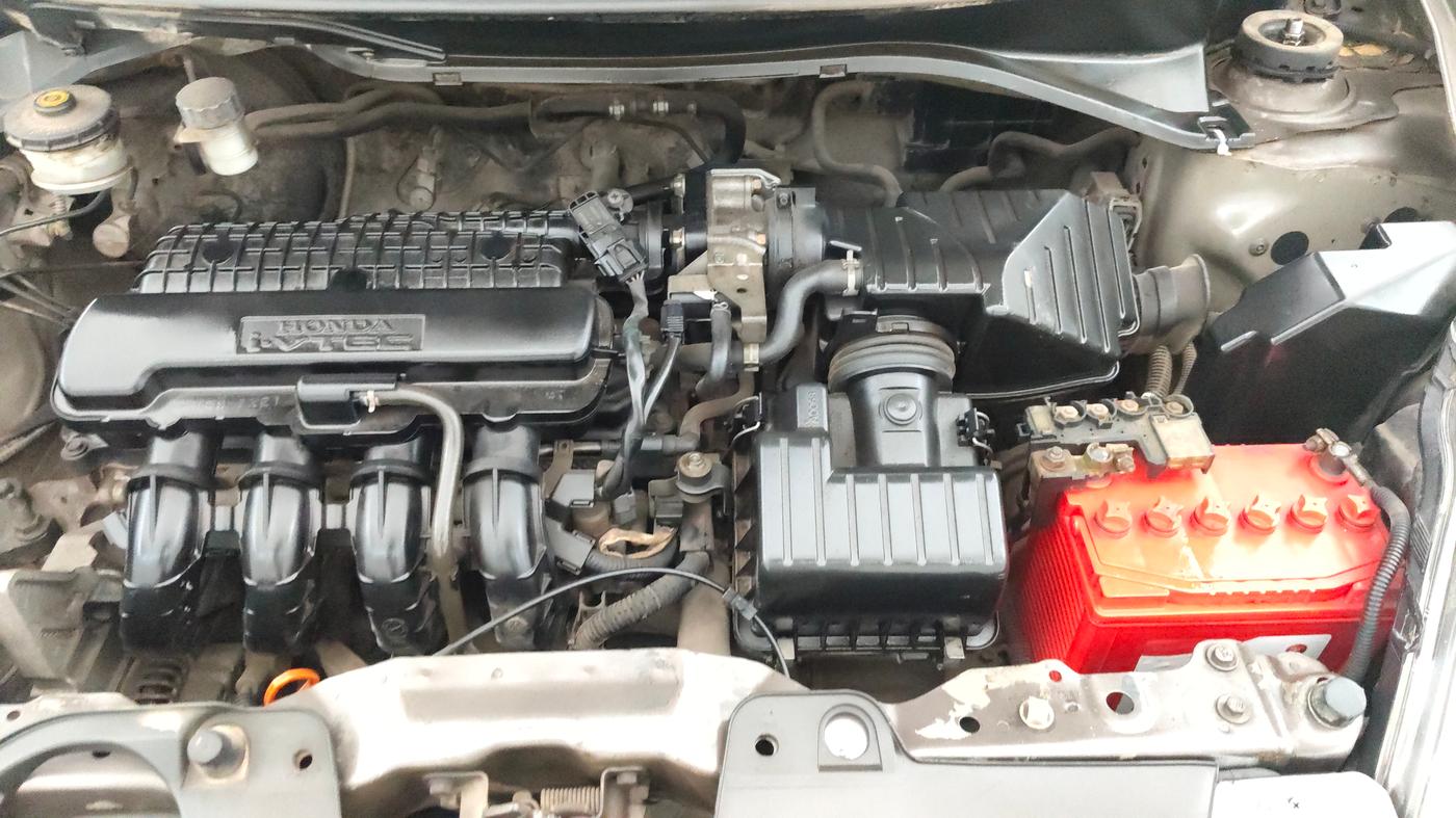 2013 Honda Brio S MT, Petrol, Manual, 72,685 km, Engine View - Left