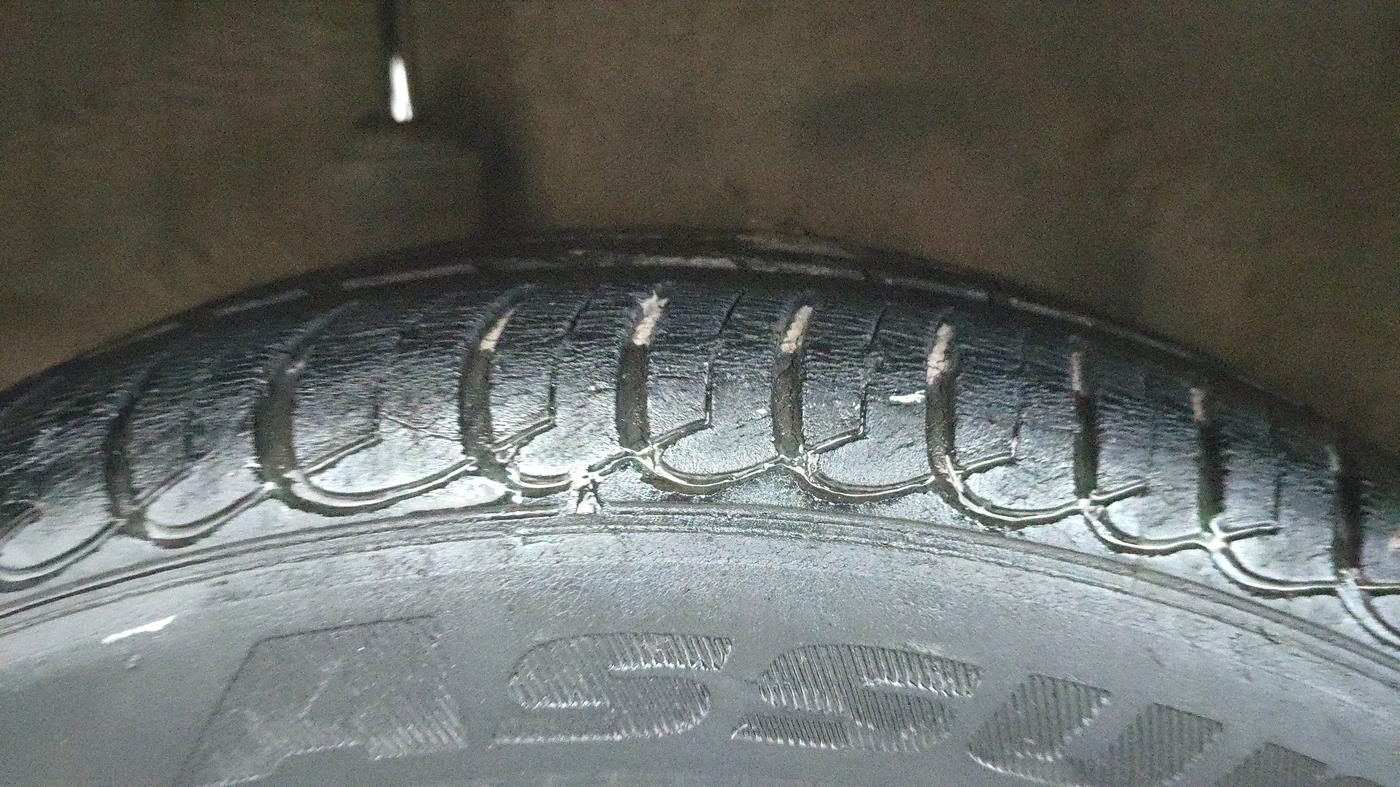 2013 Honda Brio S MT, Petrol, Manual, 72,685 km, Right Rear Tyre Tread