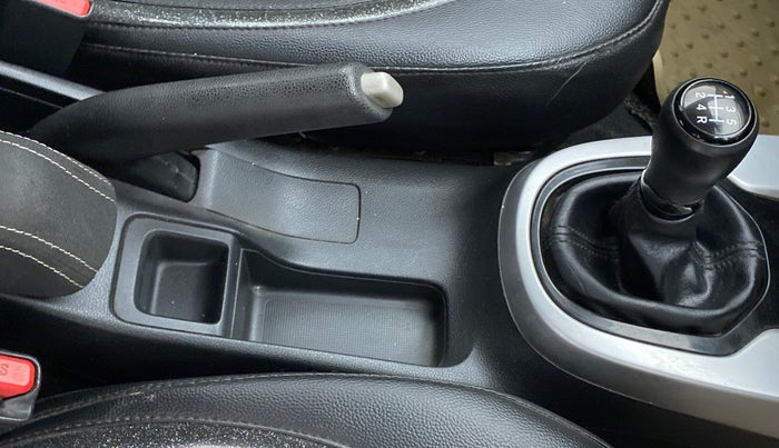 2018 Honda WR-V 1.2 i-VTEC VX MT, Petrol, Manual, 58,298 km, Gear Lever